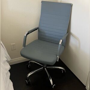 Ergonomic Gray Office Chair.  PICK UP ONLY!